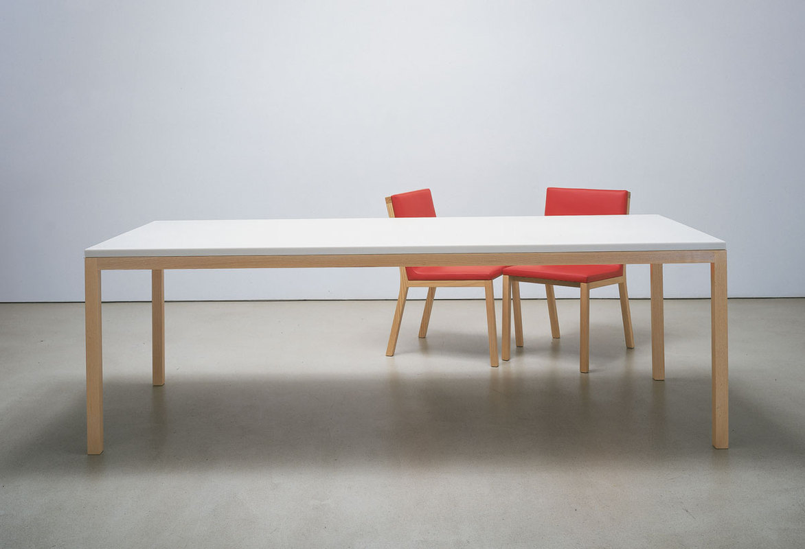 Margot-table-117-xxx